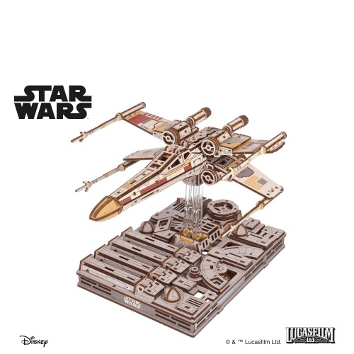 Medinis konstruktorius UGEARS Luke Skywalker’s X-Wing...